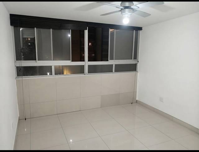 2 BEDROOM FLAT TO LET IN SPARKS